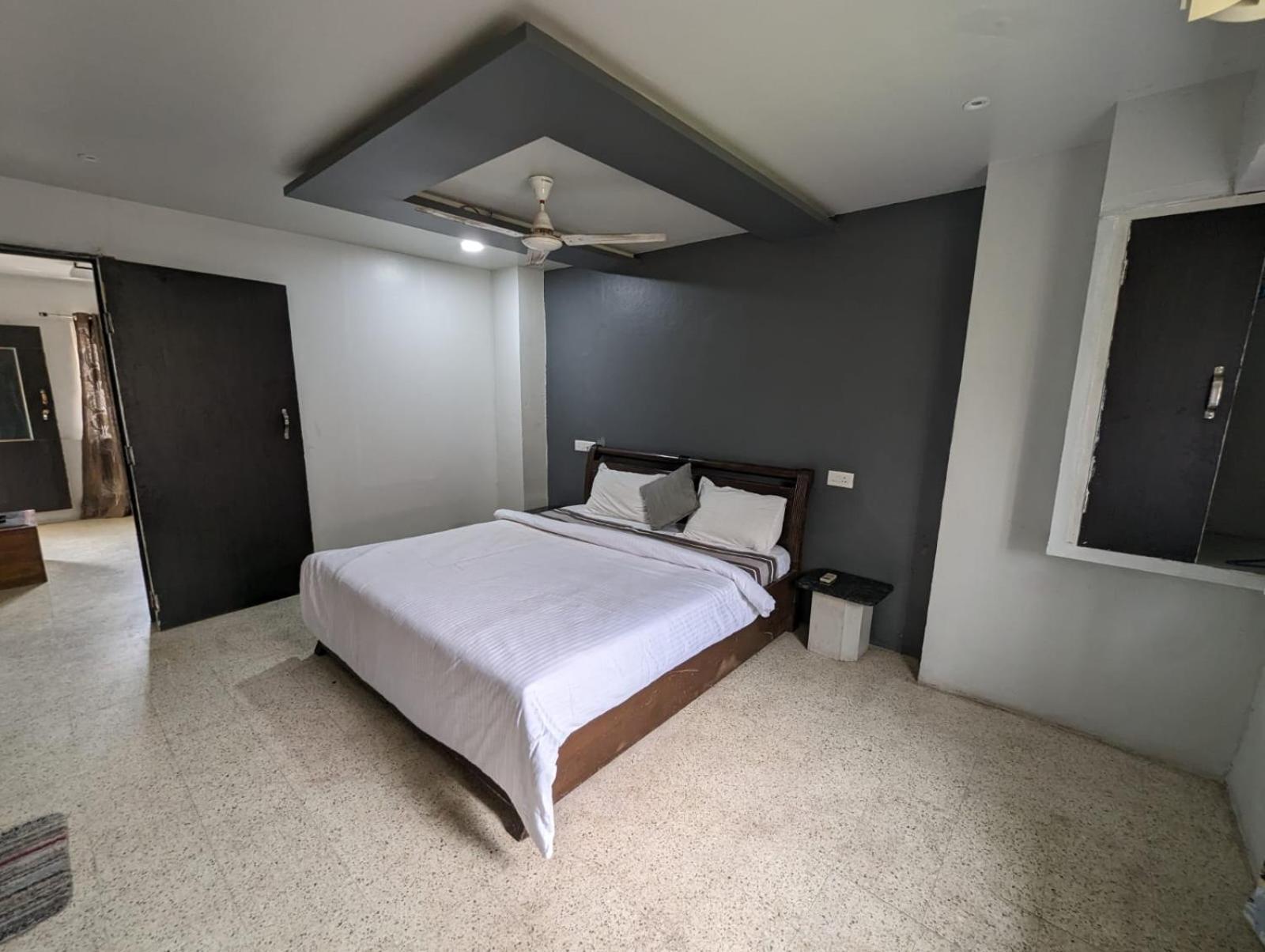 Swanky Sojourns Home Stay With 1T Ac Bedroom Kolhapur Exterior photo